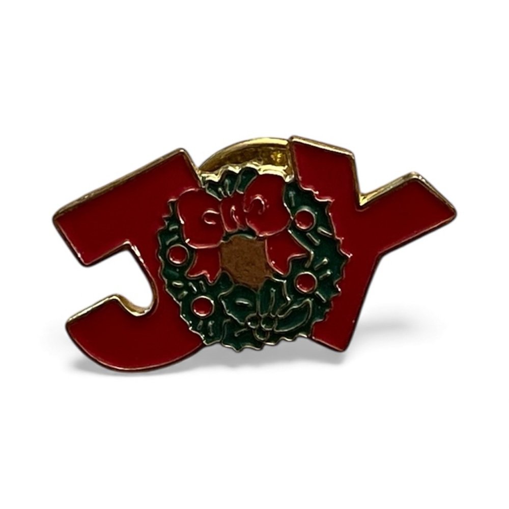 Red JOY Lettered Lapel Pin Green Wreath Holiday Gold Tone Christmas Festive